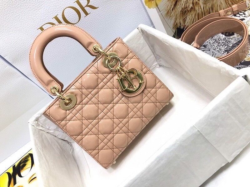 Túi chống bụi của Dior Lady
