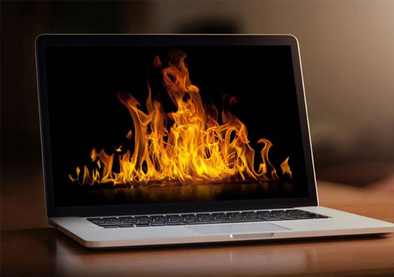 Macbook bị nóng