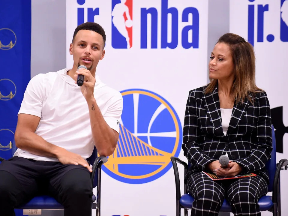 Stephen Curry #30 of the Golden State Warriors and Sonya Curry participate in a Jr NBA clinic and Parent Forum focused on positive coaching at the Ultimate Fieldhouse in Walnut Creek, California on October 11, 2017