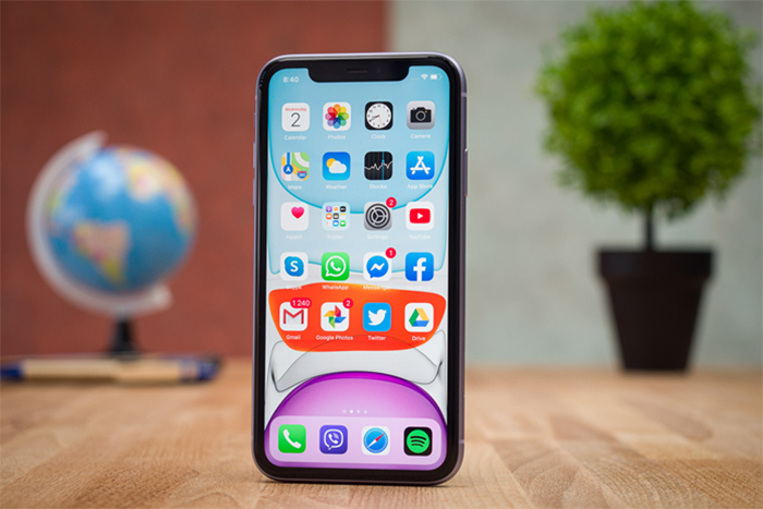 iPhone 11 có màn hình iPS LCD, độ phân giải HD+