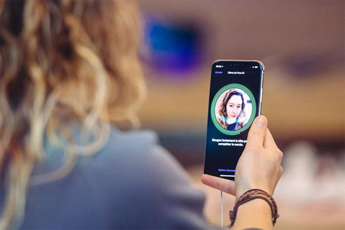 Face ID tính năng mở khóa bằng nhận diện khuôn mặt của iPhone X cũ