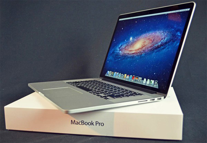 Về hiệu năng thì MacBook Pro cho hiệu năng mạnh hơn hẳn dòng MacBook Air. 