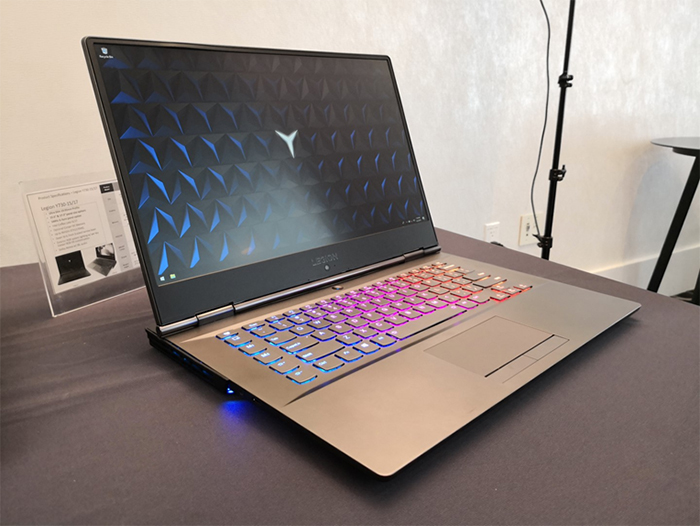 ASUS ROG Strix SCAR II GL504GS-ES025T chạy Core i7 thế hệ 8 cùng với bộ xử lý đồ họa NVIDIA GeForce GTX 1060