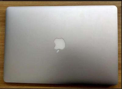 Cần thanh lý macbook với giá hạt rẻ (Ko tiếp cò)