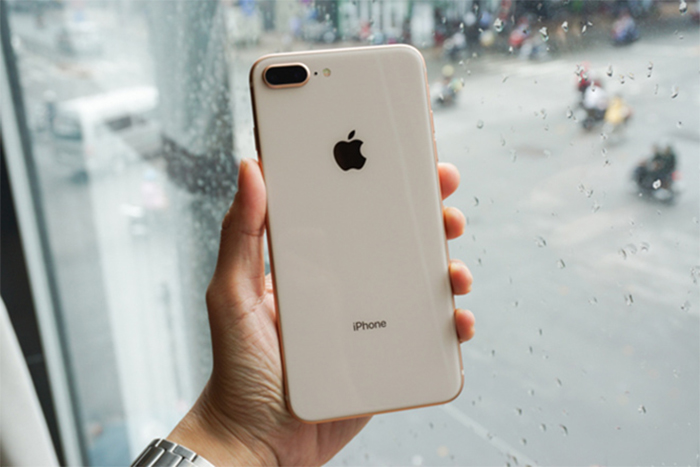 Mức giá của iPhone 7 Plus lúc mới ra mắt dao động từ 18.000.000 VND (cho bản 32gb) đến 23.000.000 VND (cho bản 256gb)