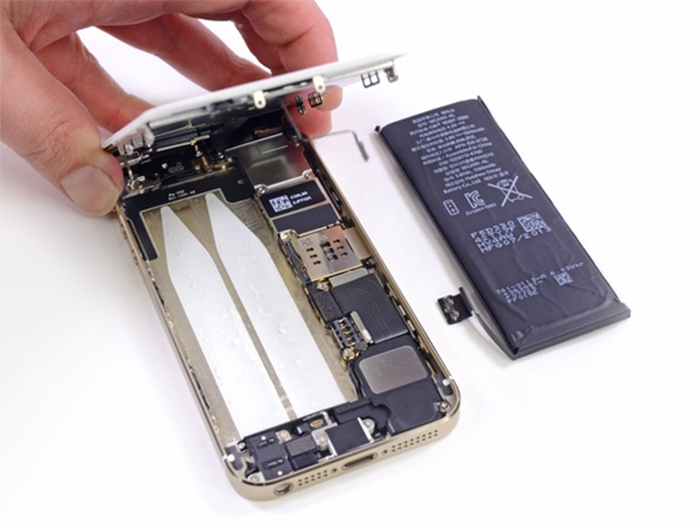 Cách khắc phục lỗi 4013 ở iPhone 5s bằng thay ổ cứng